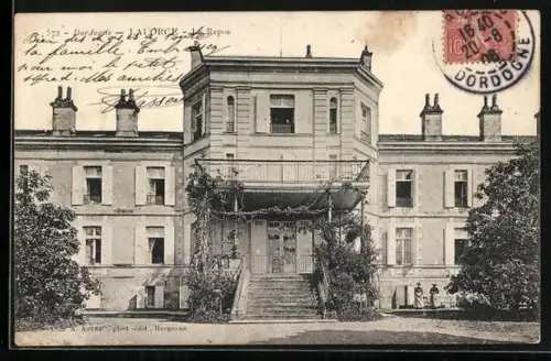 AK La Force /Dordogne, Les Eglises, vue de la facade principale avec escaliers et balcon