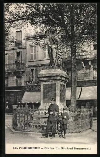 AK Périgueux, Statue du Général Daumesnil