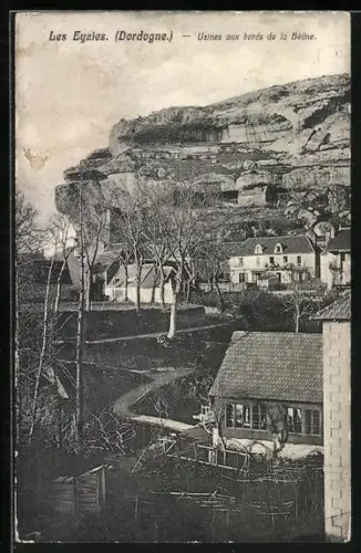 AK Les Eyzies /Dordogne, Usines aux bords de la Béarne