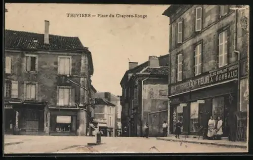 AK Thiviers, Place du Chapeau-Rouge avec commerces et passants