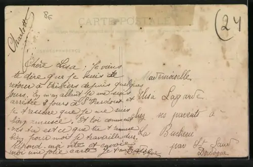 AK Thiviers, École de Filles avec élèves devant les bâtiments en hiver