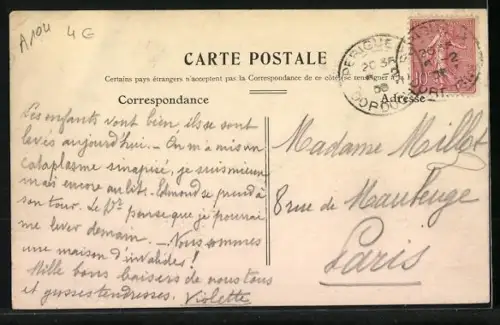 AK Périgueux, Les Boulevards animés avec passants et calèches