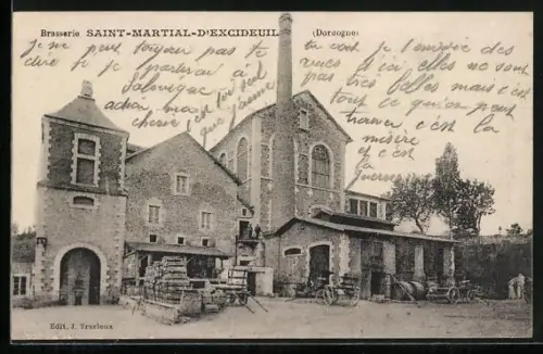 AK Saint-Martial-d`Excideuil /Dordogne, Brasserie avec charrettes et tonneaux devant le bâtiment