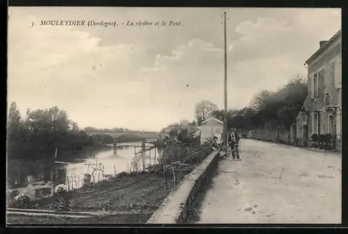 AK Mouleydier /Dordogne, La rivière et le Pont