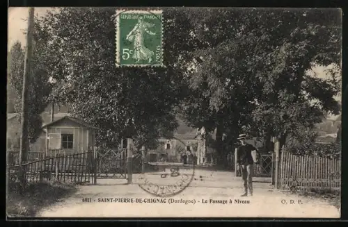 AK Saint-Pierre-de-Chignac /Dordogne, Le Passage à Niveau