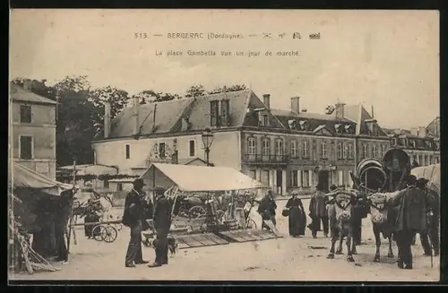 AK Bergerac /Dordogne, La place Gambetta vue un jour de marché