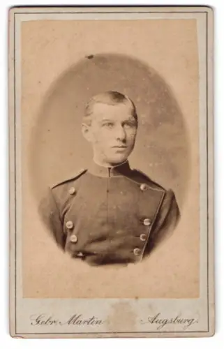 Fotografie Gebr. Martin, Augsburg, Bahnhofstrasse, Portrait eines Soldaten