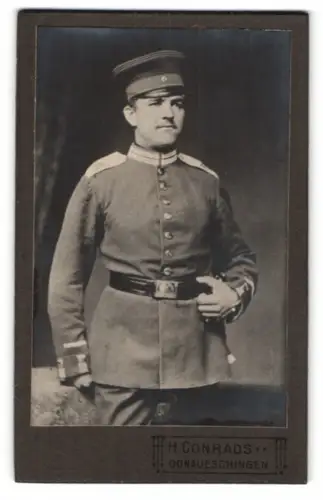 Fotografie H. Conrads, Donaueschingen, Soldat in Garde-Uniform