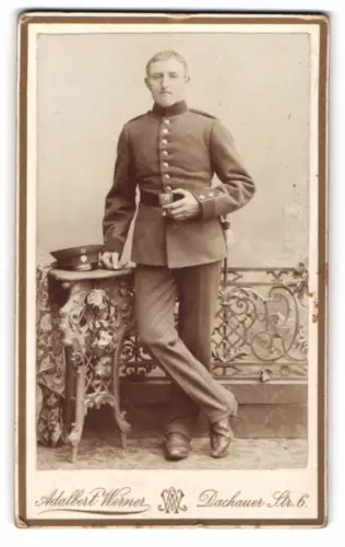 Fotografie Adalbert Werner, München, Dachauer Str. 6, Soldat in Uniform