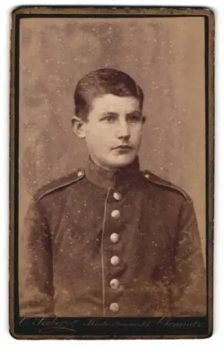 Fotografie Clemens Seeber, Chemnitz, Theaterstrasse 33, junger sächsischer Soldat in Uniform