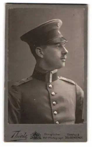Fotografie Hugo Thiele, Hanau a. M., Uffz. in Uniform Rgt. 166