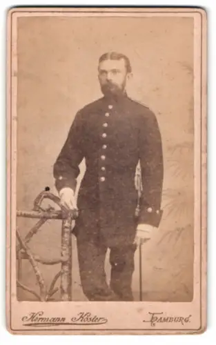 Fotografie Hermann Köster, Hamburg, Steinstrasse 58, Soldat in Uniform