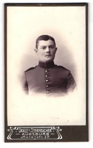 Fotografie Drase & Sternbacher, Augsburg, Morellstr. 27, Porträt eines Soldaten