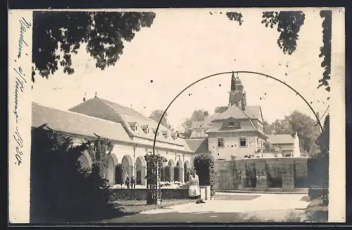 Foto-AK Bad Nauheim, Am Sprudel