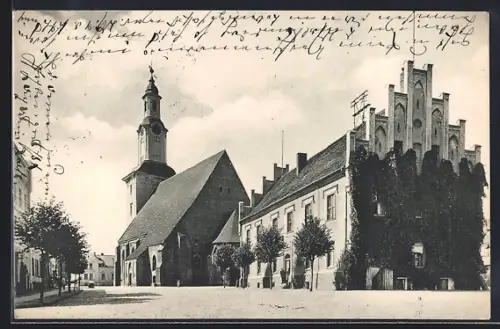 AK Wriezen, Marktplatz mit Kirche und Rathaus