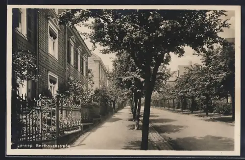 AK Lennep, Beethovenstrasse mit Bäumen