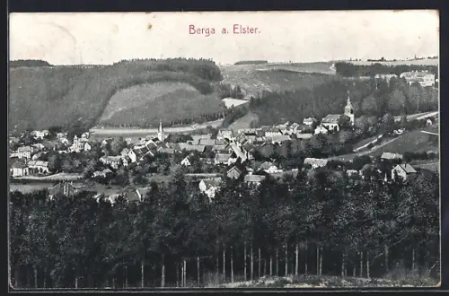 AK Berga a. Elster, Ortsansicht mit Kirche und umliegender Landschaft