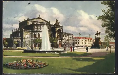 AK Dresden, Kgl. Opernhaus, König Johann-Denkmal, Brunnen