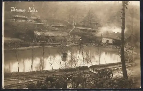 AK Totermann Mühle, Unterstände und Gleise am Ufer