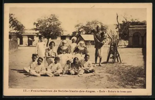 AK Franciscaines de Sainte-Marie-des-Anges, École, Enfants de basse caste