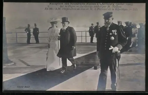 AK Cherbourg, Réception des Souverains Russes, le Cortège conduit par M. Mollard