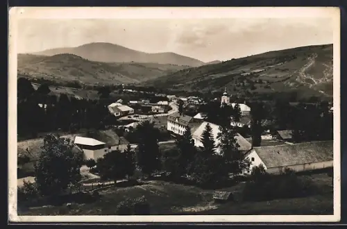 AK Alsóverecke /Kárpátok, Látképe