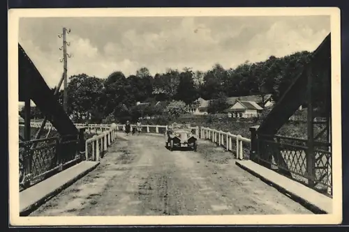 AK Svalava, Strassenpartie mit Auto