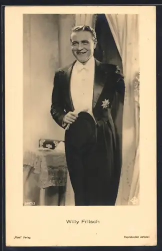 AK Schauspieler Willy Fritsch in Dirigentenuniform