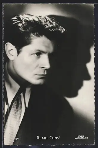 AK Schauspieler Alain Cuny mit ernstem Blick
