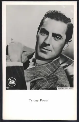 AK Schauspieler Tyrone Power entspannt beim Rauchen