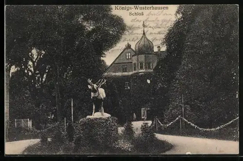 AK Königs-Wusterhausen, Schloss mit Hirschstatue