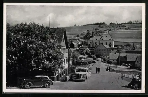 AK Wildflecken /Rhön, Ortsansicht mit Kirche und Gasthaus
