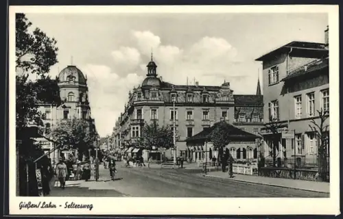 AK Giessen / Lahn, Strasse Seltersweg mit Geschäften