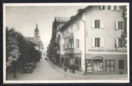AK Berchtesgaden, Strassenpartie mit Buchdruckerei L. Vonderthann & Sohn