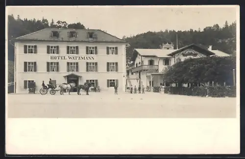 AK Berchtesgaden, Pferdekutsche am Hotel Watzmann