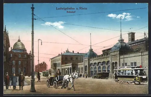 AK Ludwigshafen a. Rhein, Strassenbahn passiert den Bahnhof