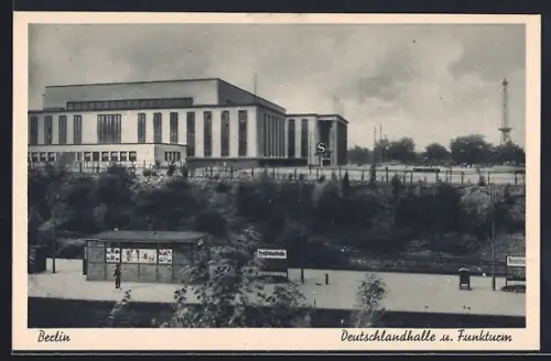 AK Berlin-Charlottenburg, Bahnhof an der Deutschlandhalle u. Funkturm