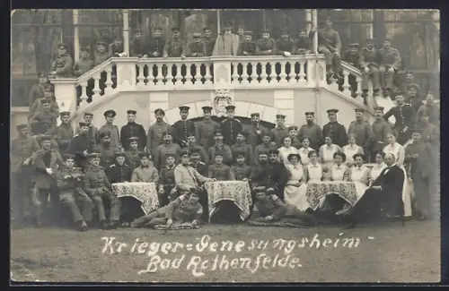 AK Bad Rothenfelde, Krieger-Genesungsheim, Gruppenbild