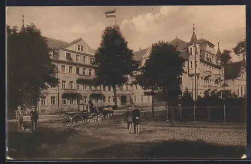 AK Bad Rothenfelde /Teutoburgerwald, Kurhaus mit Strassenpartie