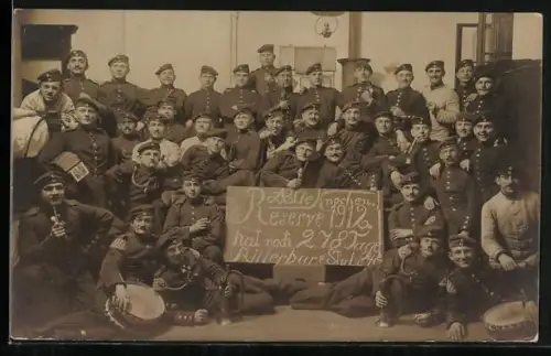 Foto-AK Soldaten der Reserve 1912 in Uniformen, Stube 46
