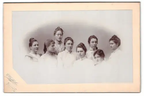 Fotografie Chifelle, Neuchâtel, Dori Weidel, Miss Paine, Mademoiselle Schulé und Elsa Lecher, Gruppenporträt
