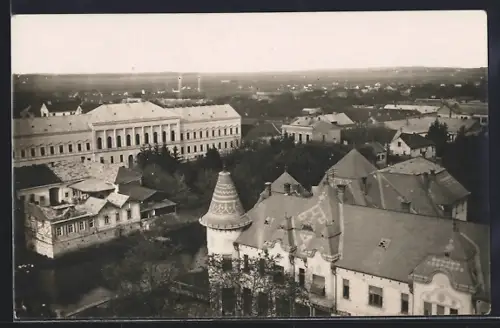 AK Beregszasz, Teilansicht mit Turmgebäude aus der Vogelschau