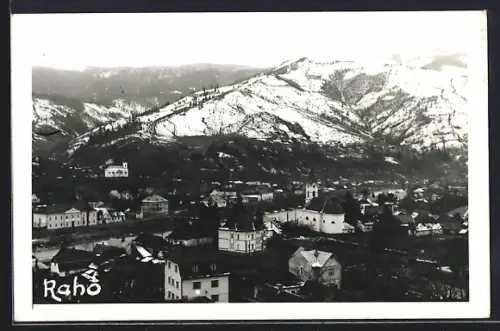 AK Raho, Totalansicht mit Bergpanorama aus der Vogelschau