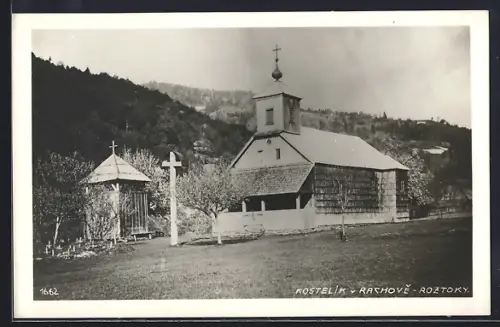 AK Nyilas, Kostelik v Rachove-Roztoky