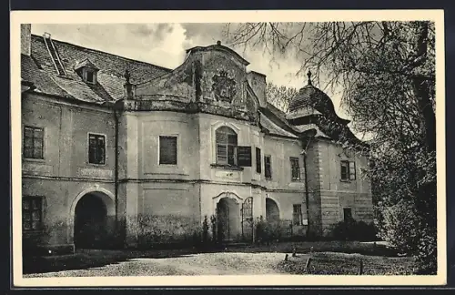 AK Sevlus, Zamek Pereniho