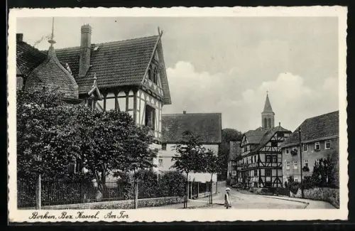 AK Borken / Hessen, Strasse am Tor mit Wohnhäusern