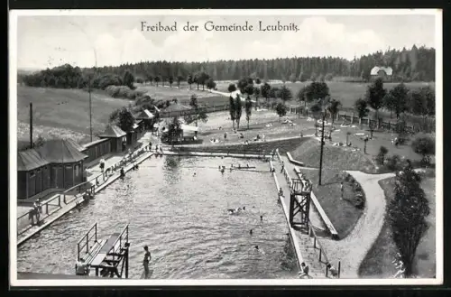 AK Leubnitz / Sa., Freibad mit Besuchern
