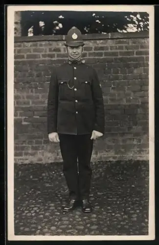 Foto-AK Polizist in Uniform