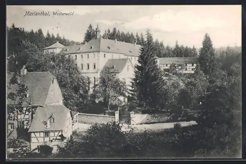 AK Marienthal / Westerwald, Ortspartie mit Häusern im Fachwerkstil