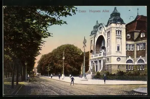 AK Essen / Ruhr, Huyssen-Allee mit Städtischem Saalbau